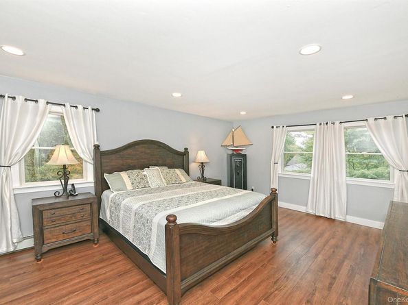 31 Rome Street, East Patchogue NY 11772