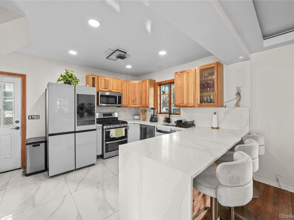 163-37 15 Drive, Beechhurst NY 11357