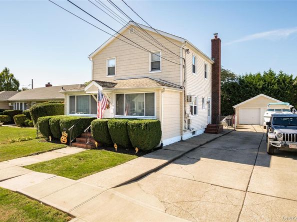 32 Nostrand Street, Farmingdale NY 11735