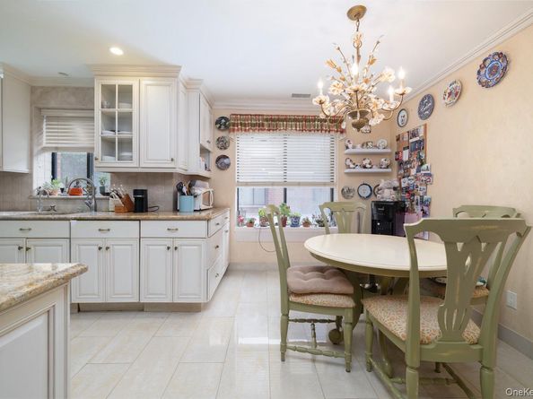 99 S Park Avenue S 122, Rockville Centre NY 11570