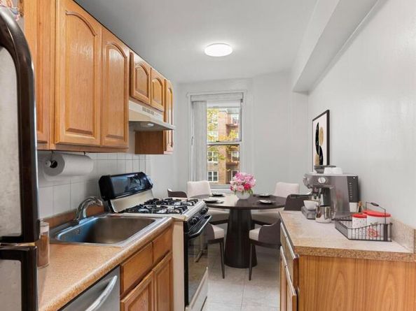 1 Sadore Lane 5Z, Yonkers NY 10710