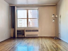 142-05 Roosevelt Avenue 521, Flushing NY 11354