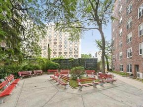 142-05 Roosevelt Avenue 521, Flushing NY 11354