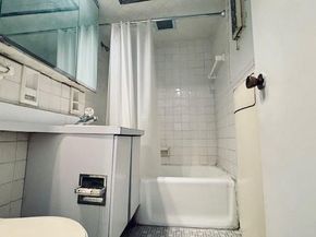 142-05 Roosevelt Avenue 521, Flushing NY 11354