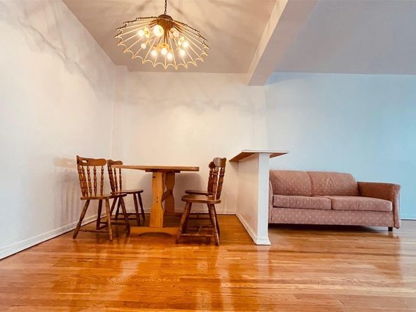 142-05 Roosevelt Avenue 521, Flushing NY 11354