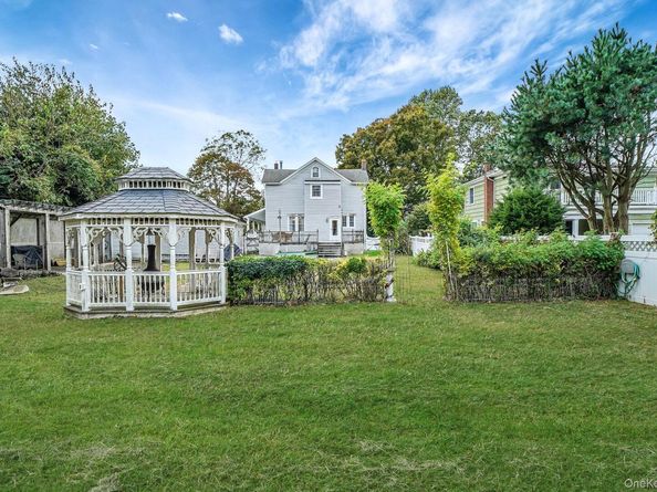 39 Handsome Avenue, Sayville NY 11782