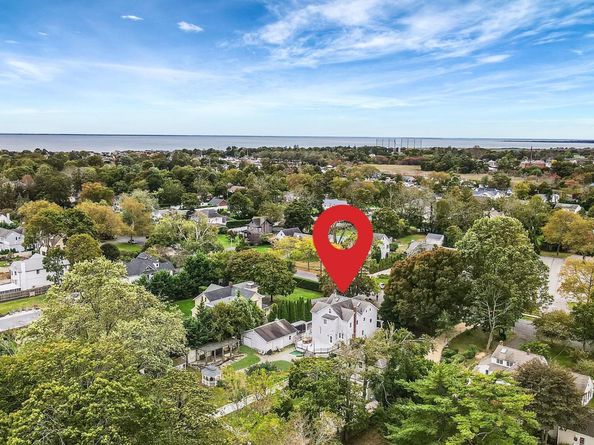 39 Handsome Avenue, Sayville NY 11782