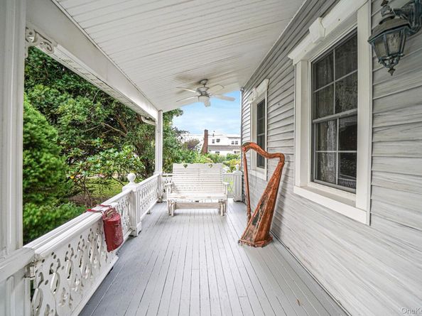 39 Handsome Avenue, Sayville NY 11782