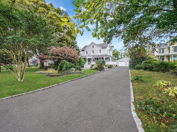 39 Handsome Avenue, Sayville NY 11782