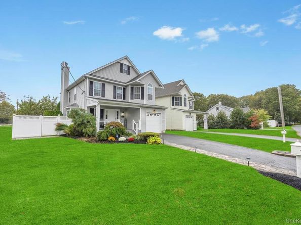 118 Franklin Avenue, East Northport NY 11731
