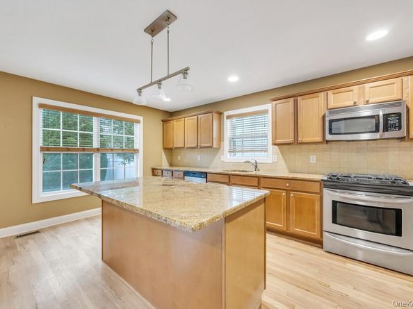 118 Franklin Avenue, East Northport NY 11731