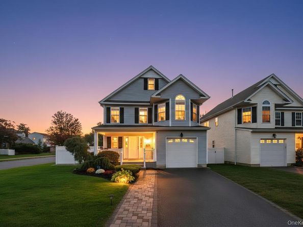 118 Franklin Avenue, East Northport NY 11731