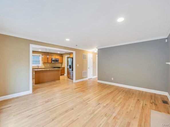 118 Franklin Avenue, East Northport NY 11731