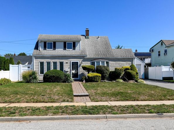 83 Cotton Lane, Levittown NY 11756