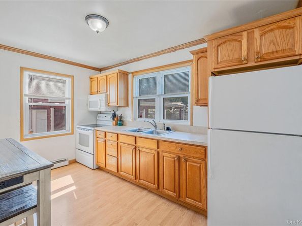 1454 E Forks Road, Bay Shore NY 11706