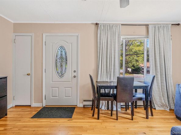 1454 E Forks Road, Bay Shore NY 11706