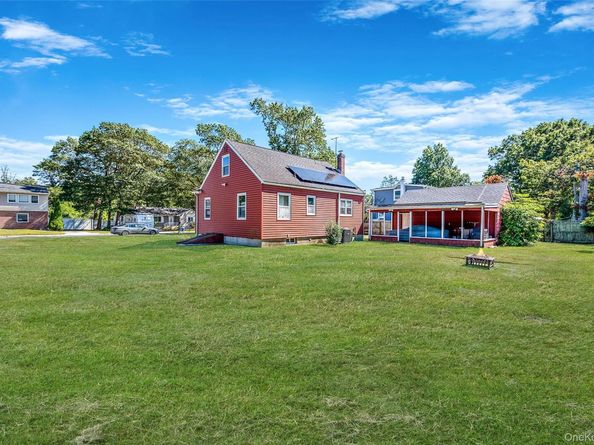 1454 E Forks Road, Bay Shore NY 11706