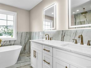 8 Sebree Place, Plainview NY 11803