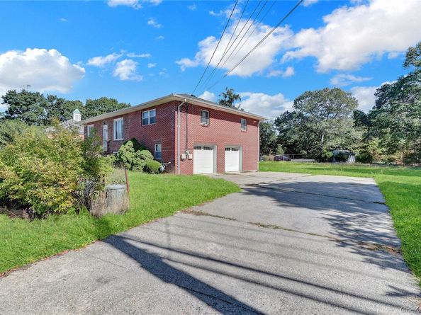 514 Sweet Hollow Road, Melville NY 11747