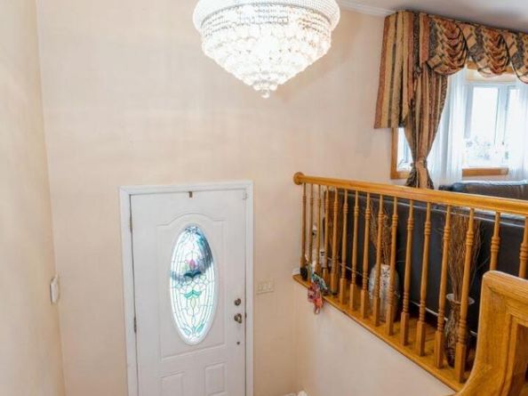 828 Robin Court, Baldwin NY 11510