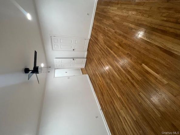 35 W Belle Terre Avenue, Lindenhurst NY 11757