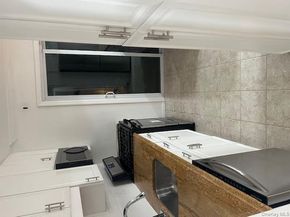 35 W Belle Terre Avenue, Lindenhurst NY 11757