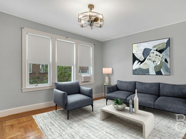 37-09 20th Road, Astoria NY 11105