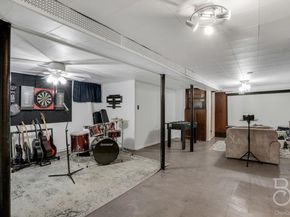 37-09 20th Road, Astoria NY 11105