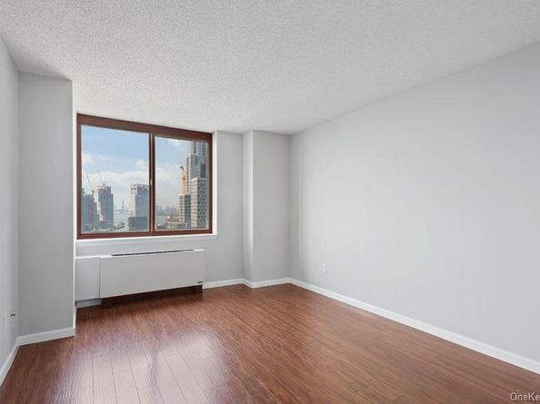 4-74 48th Avenue 21N, Long Island City NY 11109