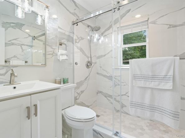 19 Ledgewood Lane, South Salem NY 10590