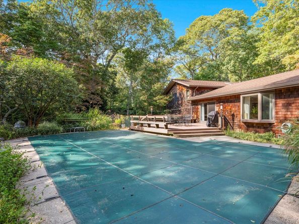 1425 Laurelwood Drive, Laurel NY 11948