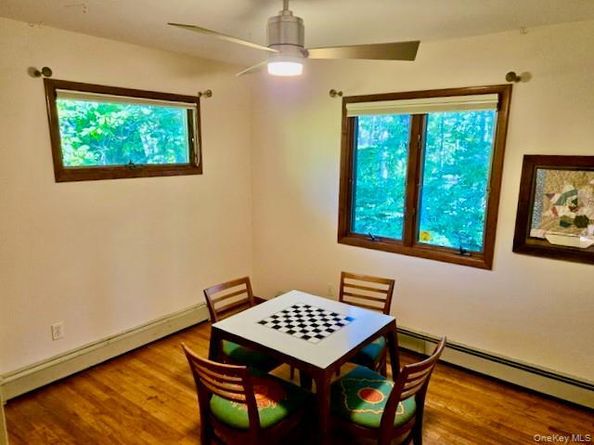 1425 Laurelwood Drive, Laurel NY 11948