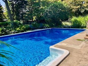 1425 Laurelwood Drive, Laurel NY 11948