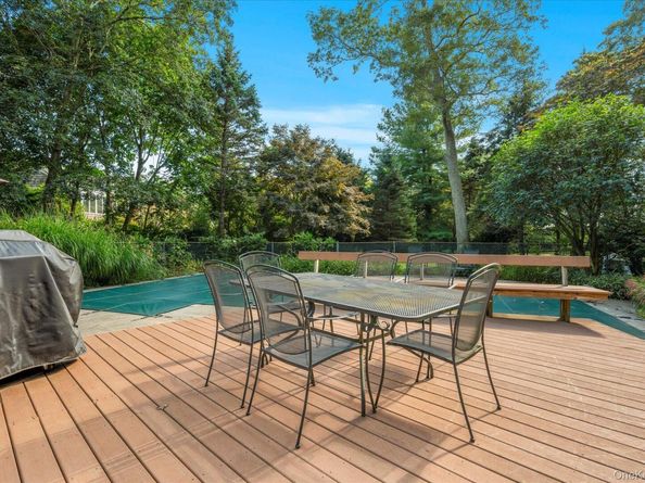 1425 Laurelwood Drive, Laurel NY 11948