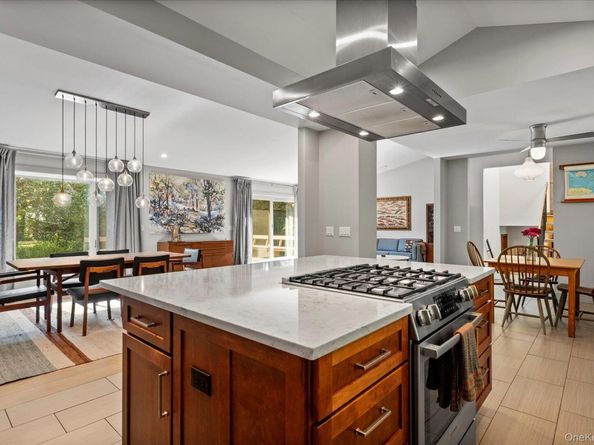 1425 Laurelwood Drive, Laurel NY 11948