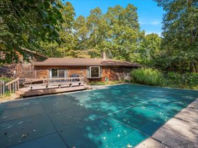 1425 Laurelwood Drive, Laurel NY 11948