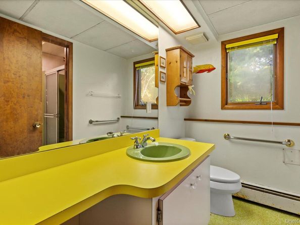 1425 Laurelwood Drive, Laurel NY 11948