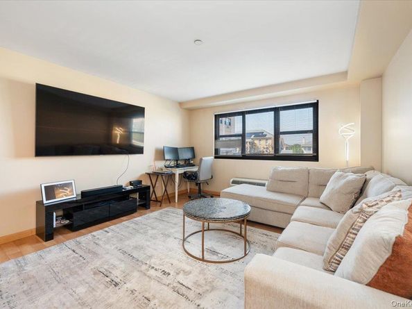 185 W Park Avenue 209, Long Beach NY 11561