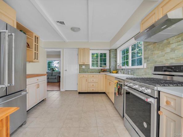 2 Smull Lane, Port Washington NY 11050