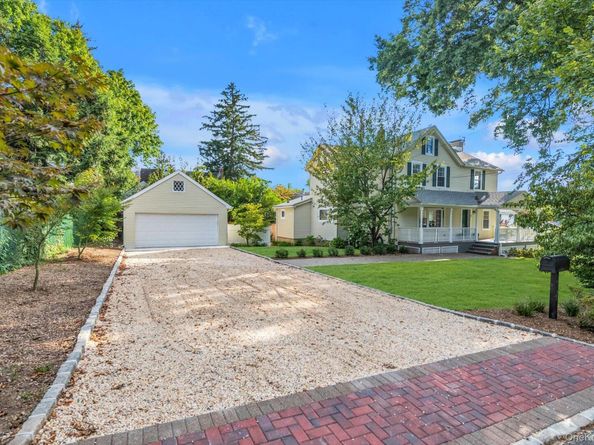 2 Smull Lane, Port Washington NY 11050