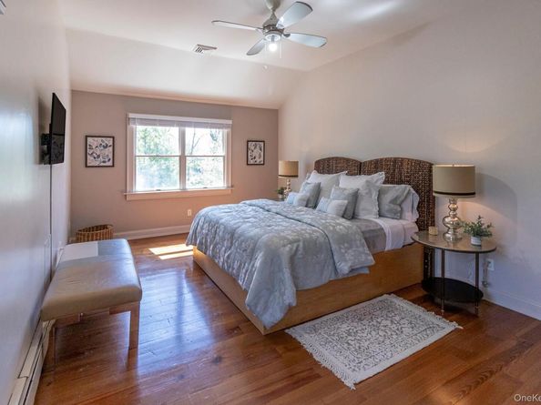 6 Bayview Terrace, Hampton Bays NY 11946