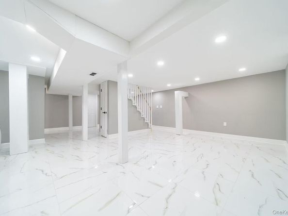13 Garden Boulevard, Hicksville NY 11801