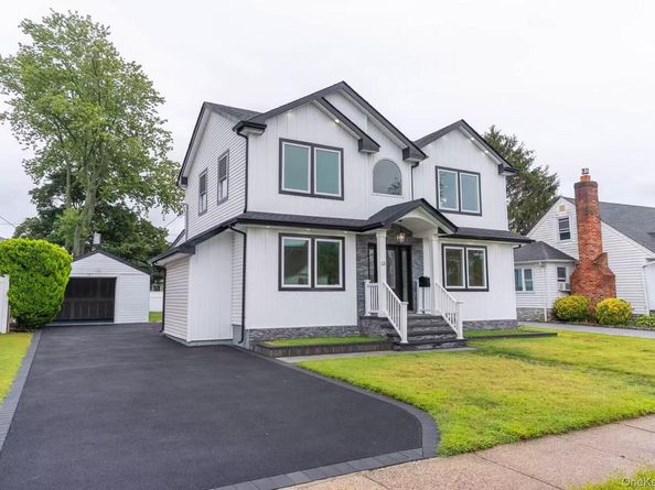 13 Garden Boulevard, Hicksville NY 11801