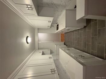 6485 Broadway