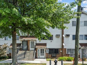 106 Bolton Avenue