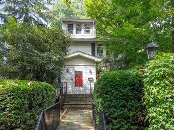 306 Hutchinson Boulevard
