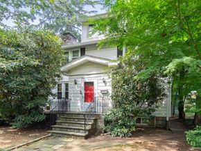 306 Hutchinson Boulevard, Fleetwood NY 10552