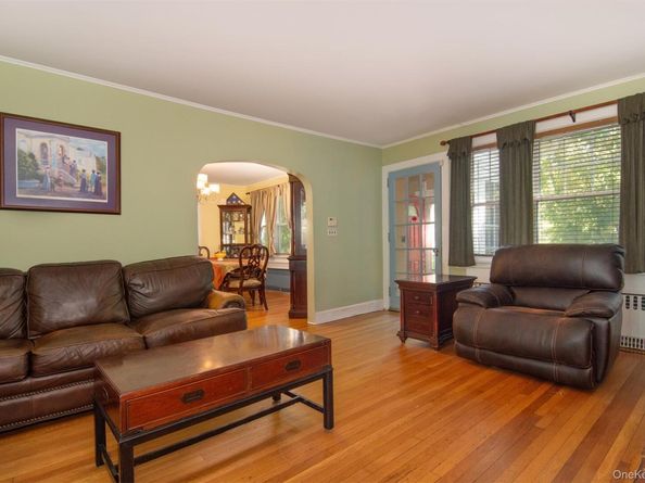 306 Hutchinson Boulevard, Fleetwood NY 10552