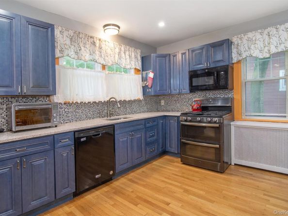 306 Hutchinson Boulevard, Fleetwood NY 10552
