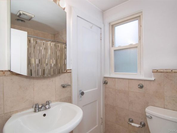 306 Hutchinson Boulevard, Fleetwood NY 10552